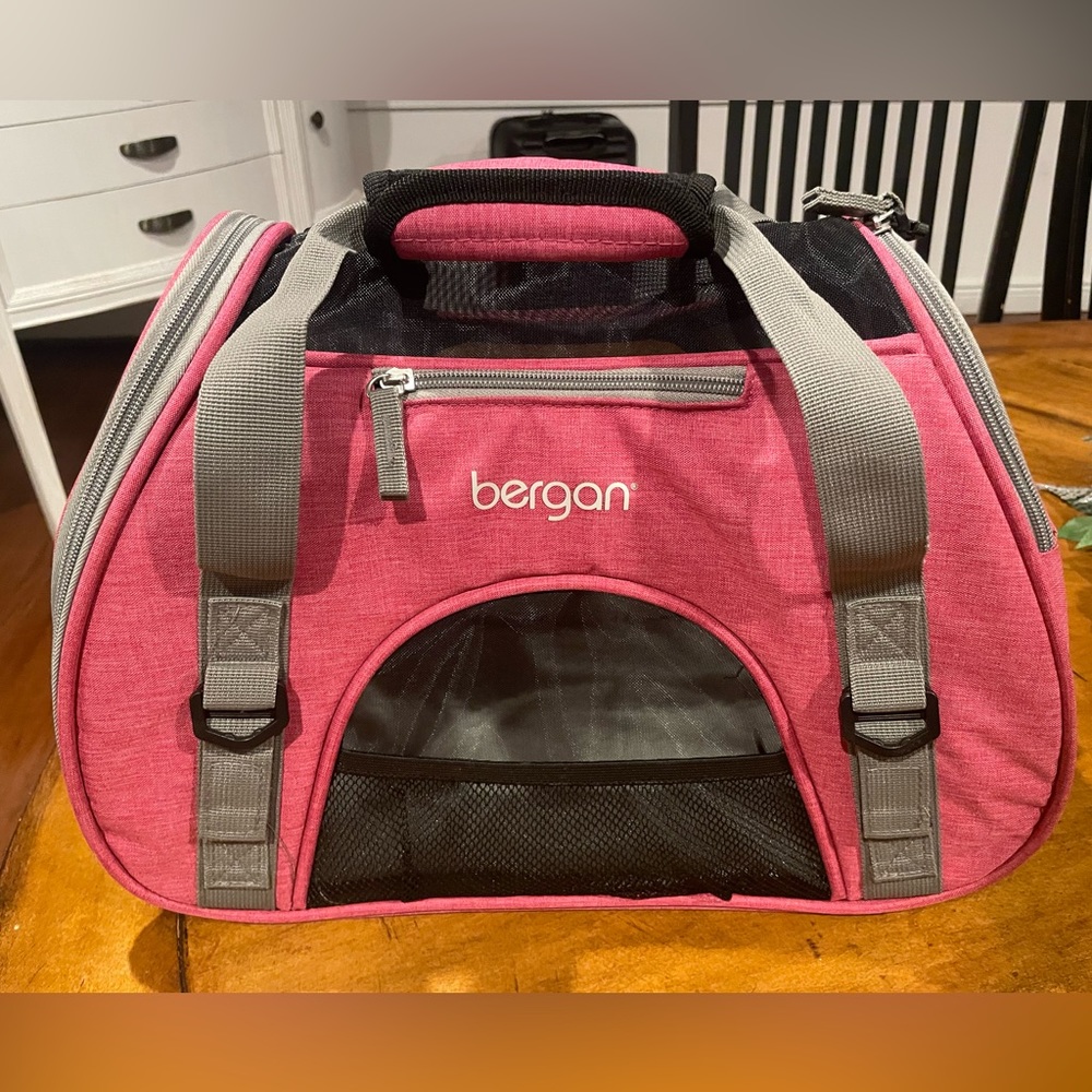 Soft pink Bergan pet carrier